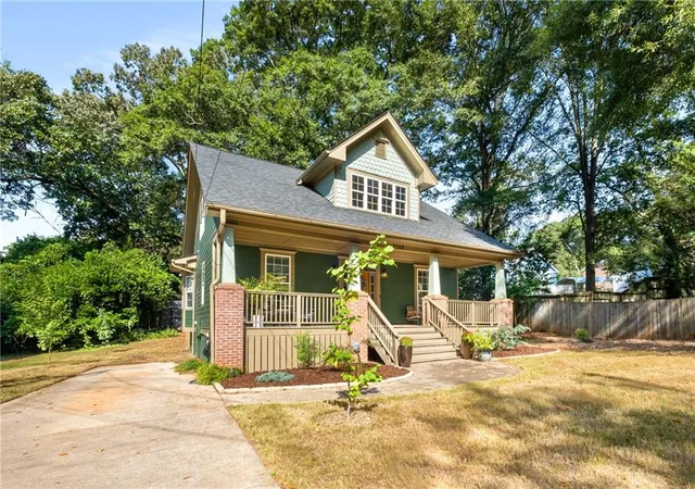 Photo 4 of Single family home for sale at 3265 College St, College Park, GA 30337 | MLS# 7825795 | Listing updated on 2026-09-04