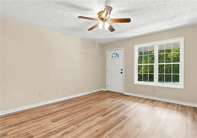 Photo 3 of House for sale at 148 Gennett Dr, Jasper, GA 30143 | MLS# 7842415 | Listing updated on 2026-09-29