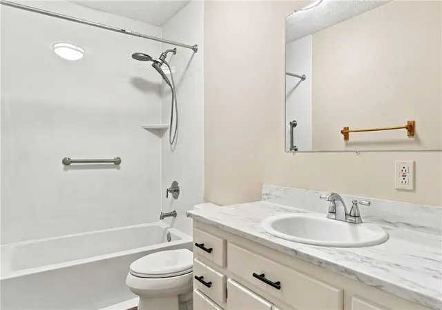 Photo 4 of House for sale at 148 Gennett Dr, Jasper, GA 30143 | MLS# 7842415 | Listing updated on 2026-09-29