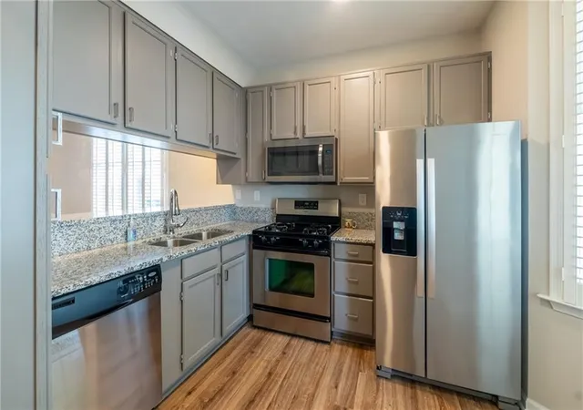 Condo for sale at 145 Victoria Way, Roswell, GA 30075 | MLS# 7829876