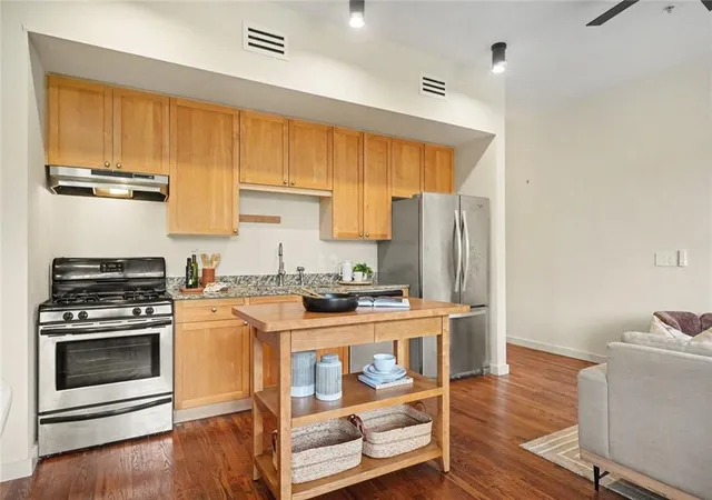 Photo 2 of Condo for sale at 680 Greenwood Ave Ne #307, Atlanta, GA 30306 | MLS# 7835911 | Listing updated on 2026-09-11