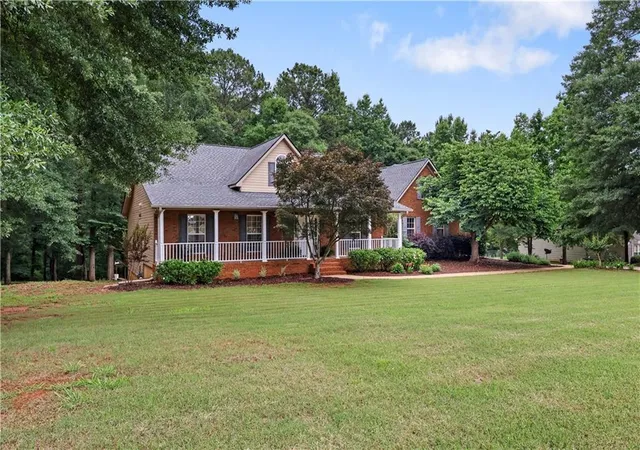 Photo 1 of Single family home for sale at 337 Mckibben Dr, Locust Grove, GA 30248 | MLS# 7833346 | Listing updated on 2026-09-05