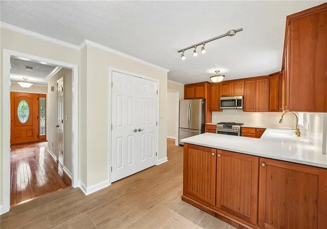 Photo 3 of Sale Pending at 1100 Waterfall Way, Canton, GA 30114 | MLS# 7834470 | Listing updated on 2026-10-05