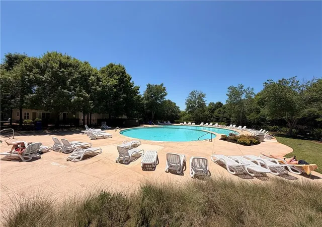 Photo 3 of Sale Pending at 1035 Barnett Shls Rd #623, Athens, GA 30605 | MLS# 7772547 | Listing updated on 2026-09-23