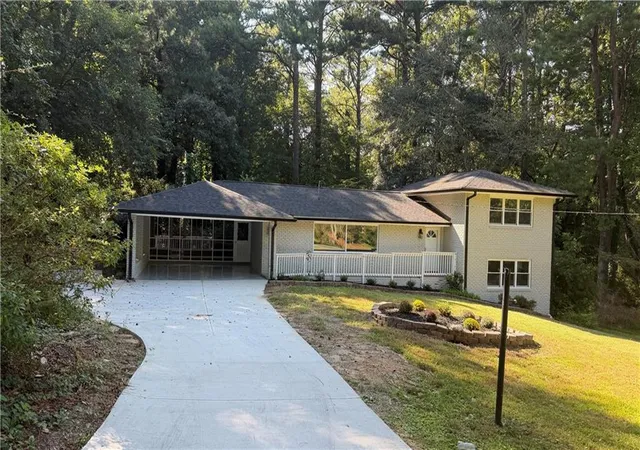 Photo 1 of Single family home for sale at 2605 Irene Dr, Marietta, GA 30066 | MLS# 7839884 | Listing updated on 2026-09-29