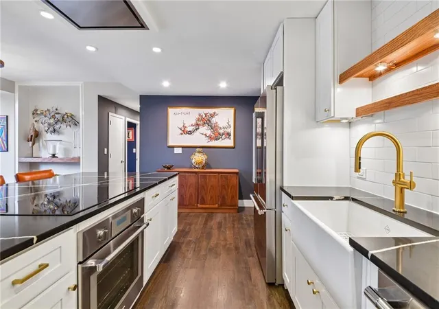 Photo 3 of Condo for sale at 145 15th Street NE #826, Atlanta, GA 30309 | MLS# 7776138 | Listing updated on 2026-10-29