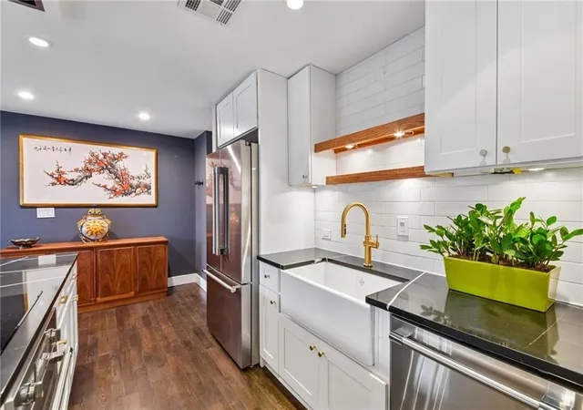 Photo 4 of Condo for sale at 145 15th Street NE #826, Atlanta, GA 30309 | MLS# 7776138 | Listing updated on 2026-10-29