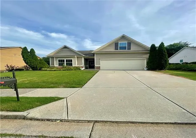 Photo 1 of Single family home for sale at 3740 Sw Ridge Blf Ovlk, Gainesville, GA 30507 | MLS# 7841162 | Listing updated on 2026-09-22