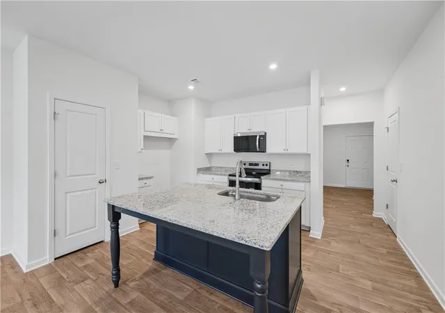 Photo 3 of Townhouse for sale at 325 Rolling Green Rd, Adairsville, GA 30103 | MLS# 7818536 | Listing updated on 2026-10-06