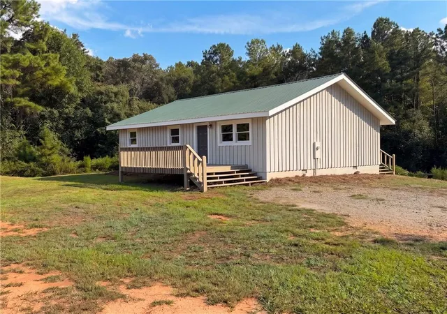 Single family home for sale at 204 Jim Grizzle Rd, Royston, GA 30662 | MLS# 7835114