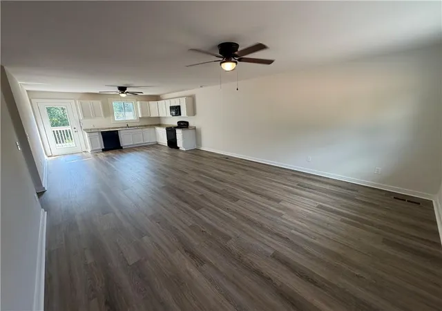 Photo 3 of Single family home for sale at 204 Jim Grizzle Rd, Royston, GA 30662 | MLS# 7835114 | Listing updated on 2026-09-17