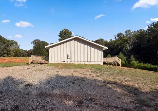 Photo 4 of Single family home for sale at 204 Jim Grizzle Rd, Royston, GA 30662 | MLS# 7835114 | Listing updated on 2026-09-17