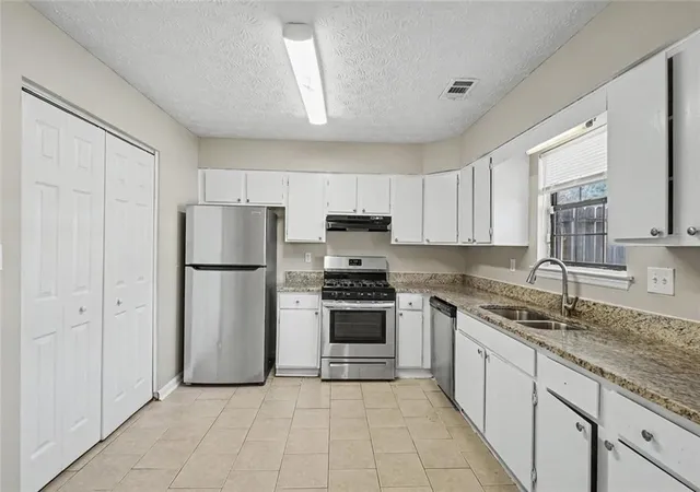 Photo 4 of Townhouse for sale at 3688 Stephanie Ct, Powder Springs, GA 30127 | MLS# 7860100 | Listing updated on 2026-10-28