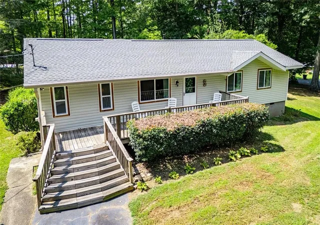 Photo 3 of Single family home for sale at 24 White Oak Dr, Carrollton, GA 30116 | MLS# 7836186 | Listing updated on 2026-09-12