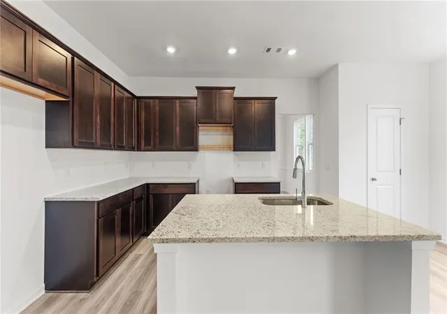 Photo 3 of Sale Pending at 305 Bloomfield Cir, Canton, GA 30114 | MLS# 7840910 | Listing updated on 2026-10-06