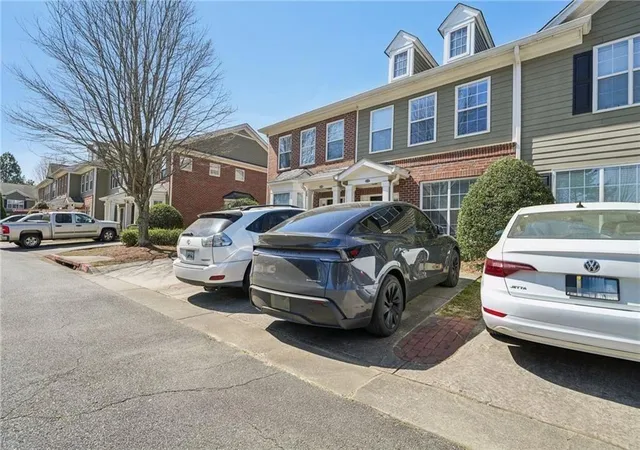 Photo 3 of Condo for sale at 2147 Del Lago Cir #12, Kennesaw, GA 30152 | MLS# 7841846 | Listing updated on 2026-09-29