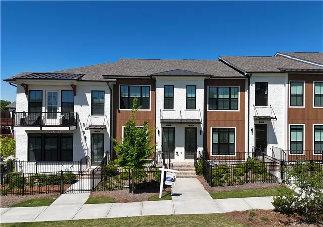 Townhouse for sale at 231 Downing Dr, Alpharetta, GA 30022 | MLS# 7834032