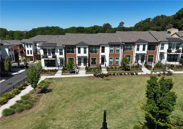 Photo 2 of Townhouse for sale at 231 Downing Dr, Alpharetta, GA 30022 | MLS# 7834032 | Listing updated on 2026-09-13