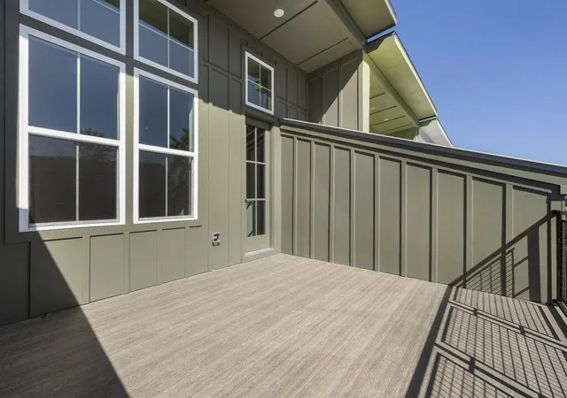 Photo 2 of Townhouse for sale at 1354 Breezy St SE #250, Atlanta, GA 30315 | MLS# 7856117 | Listing updated on 2026-10-20