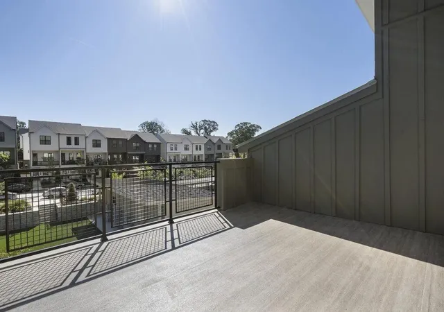 Photo 3 of Townhouse for sale at 1354 Breezy St SE #250, Atlanta, GA 30315 | MLS# 7856117 | Listing updated on 2026-10-20