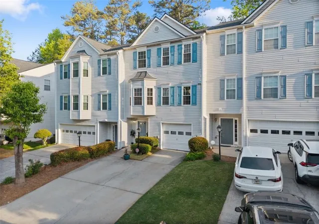 Photo 2 of Townhouse for sale at 200 Abbotts Ml Dr, Johns Creek, GA 30097 | MLS# 7835294 | Listing updated on 2026-09-11