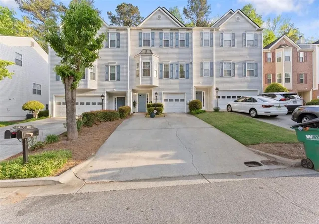 Photo 3 of Townhouse for sale at 200 Abbotts Ml Dr, Johns Creek, GA 30097 | MLS# 7835294 | Listing updated on 2026-09-11