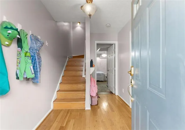 Photo 4 of Townhouse for sale at 200 Abbotts Ml Dr, Johns Creek, GA 30097 | MLS# 7835294 | Listing updated on 2026-09-11
