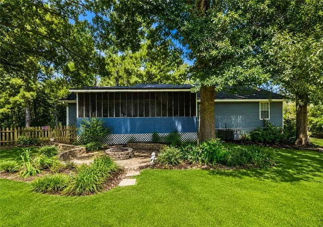 Photo 3 of Single family home for sale at 76 Harold Dr, Mcdonough, GA 30253 | MLS# 7836796 | Listing updated on 2026-09-12
