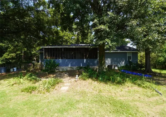 Photo 3 of Single family home for sale at 76 Harold Dr, Mcdonough, GA 30253 | MLS# 7836796 | Listing updated on 2026-09-12