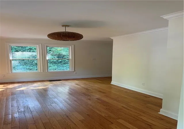 Photo 4 of Sale Pending at 1515 Wainwright Dr SE, Atlanta, GA 30316 | MLS# 7840430 | Listing updated on 2026-10-05