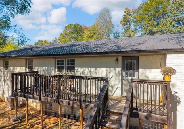 Photo 4 of Single family home for sale at 2632 Oak Valley Rd, Toccoa, GA 30577 | MLS# 7858769 | Listing updated on 2026-10-25