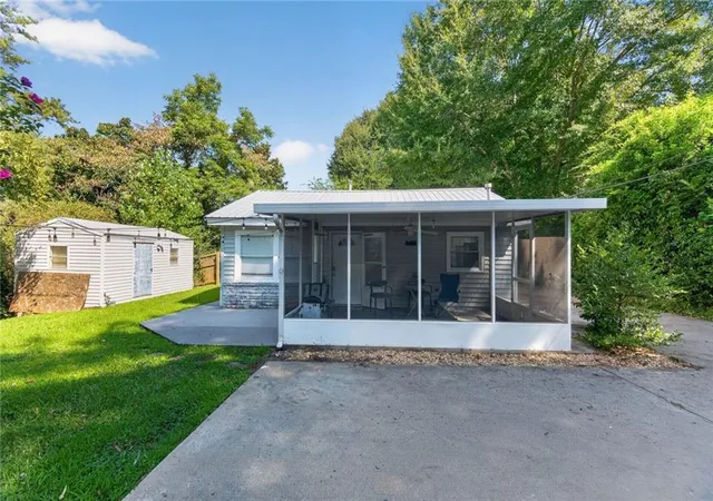 Photo 2 of Sale Pending at 1845 Waldrep Cir Se, Marietta, GA 30060 | MLS# 7834189 | Listing updated on 2026-10-01