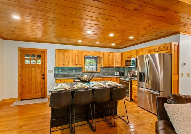 Photo 4 of Single family home for sale at 56 Robin Lake Dr, Ellijay, GA 30540 | MLS# 7820294 | Listing updated on 2026-09-13