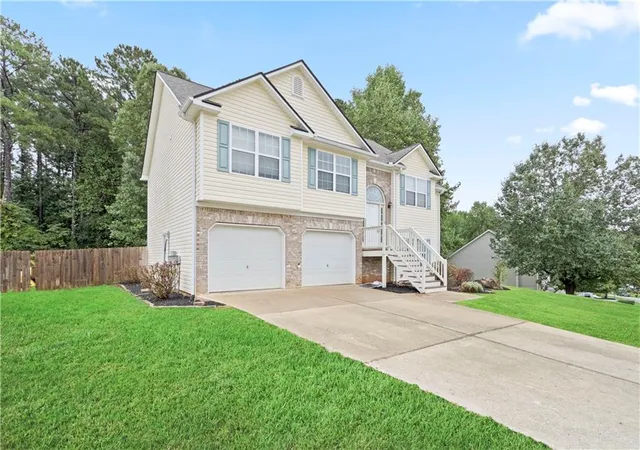 Photo 3 of Sale Pending at 93 Sugar Ml Dr, Dallas, GA 30157 | MLS# 7841152 | Listing updated on 2026-09-29