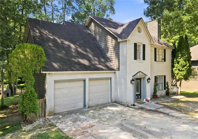 Photo 2 of Single family home for sale at 562 Black Crk Dr, Lawrenceville, GA 30044 | MLS# 7831748 | Listing updated on 2026-09-03