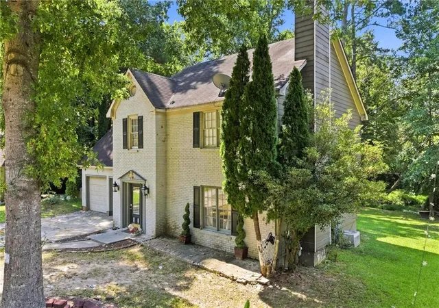 Photo 3 of Single family home for sale at 562 Black Crk Dr, Lawrenceville, GA 30044 | MLS# 7831748 | Listing updated on 2026-09-03