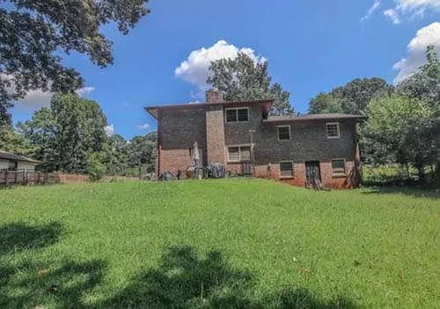 Photo 4 of Single family home for sale at 434 Mountain Park Trl, Stone Mountain, GA 30087 | MLS# 7831166 | Listing updated on 2026-09-17