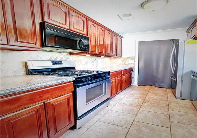 Photo 3 of Townhouse for sale at 1330 Ridgecrest Ln SE, Smyrna, GA 30080 | MLS# 7833036 | Listing updated on 2026-09-05