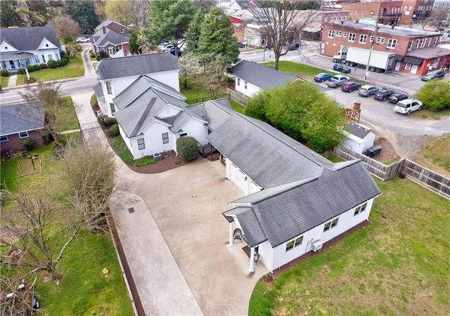 Photo 3 of Single family home for sale at 85 River St, Ellijay, GA 30540 | MLS# 7849922 | Listing updated on 2026-10-10