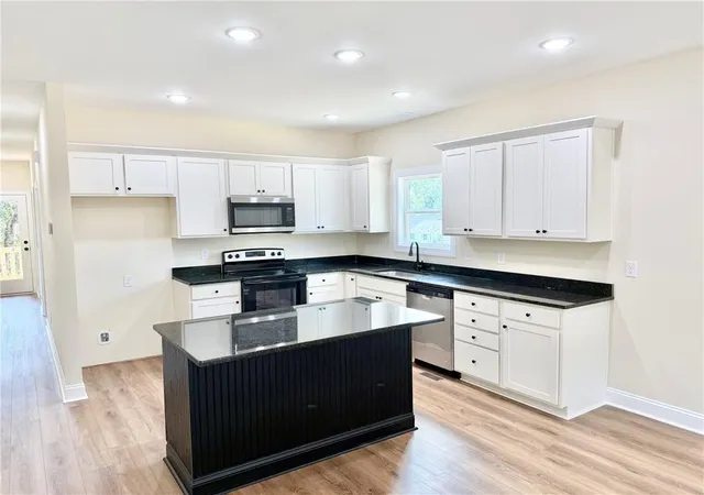 Photo 3 of Sale Pending at 53 Gaston Westbrook Ave, Emerson, GA 30137 | MLS# 7839697 | Listing updated on 2026-10-07