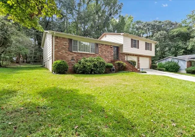Photo 3 of Sale Pending at 2367 Lake Jodeco Rd, Jonesboro, GA 30236 | MLS# 7845019 | Listing updated on 2026-10-21