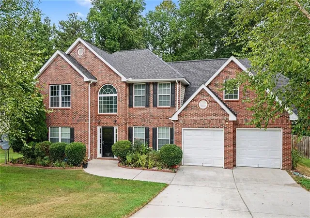 Photo 2 of Single family home for sale at 3726 Campbell Crk Cir, Snellville, GA 30039 | MLS# 7833913 | Listing updated on 2026-09-11