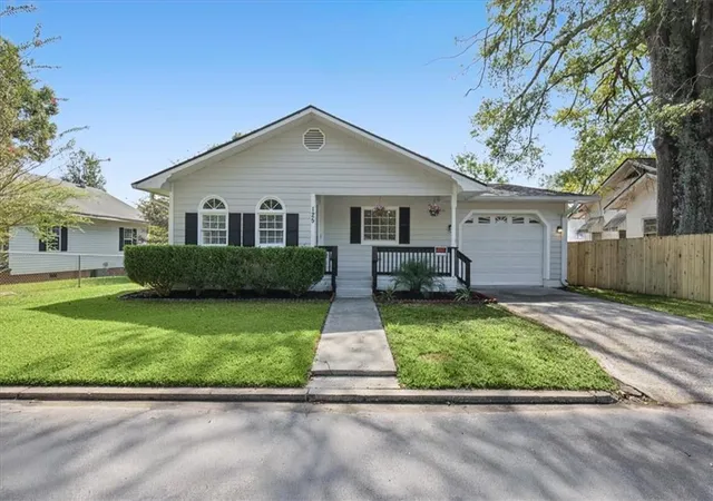 Photo 3 of Single family home for sale at 125 4th Street, Rome, GA 30161 | MLS# 7844372 | Listing updated on 2026-09-29
