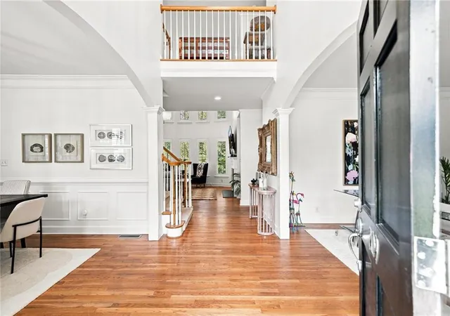 Photo 3 of Single family home for sale at 209 Brighten Ct, Alpharetta, GA 30004 | MLS# 7833914 | Listing updated on 2026-09-14