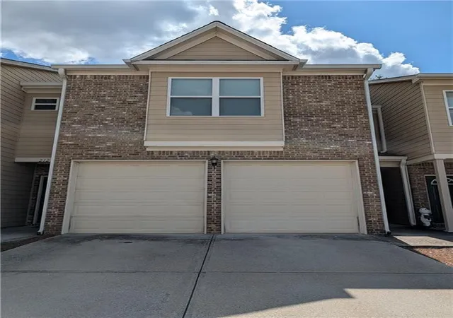 Photo 1 of Townhouse for sale at 214 Oakland Hills Way, Lawrenceville, GA 30044 | MLS# 7836370 | Listing updated on 2026-10-08