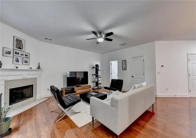 Photo 4 of Sale Pending at 5247 Blossom Brk Dr, Sugar Hill, GA 30518 | MLS# 7841036 | Listing updated on 2026-10-05