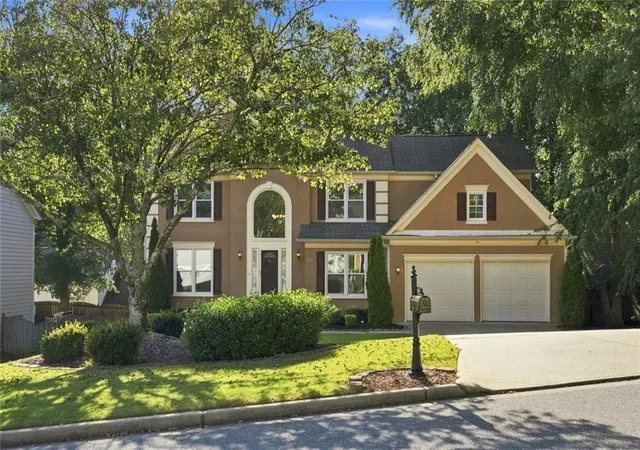 Photo 2 of Single family home for sale at 425 Fairford Ln, Johns Creek, GA 30097 | MLS# 7832900 | Listing updated on 2026-09-05
