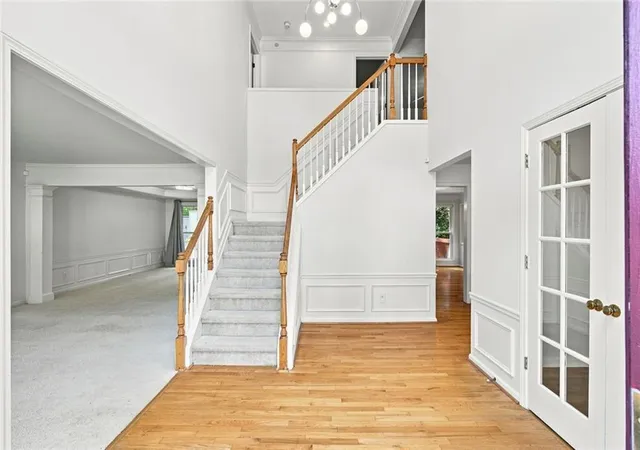 Photo 3 of Single family home for sale at 425 Fairford Ln, Johns Creek, GA 30097 | MLS# 7832900 | Listing updated on 2026-09-05