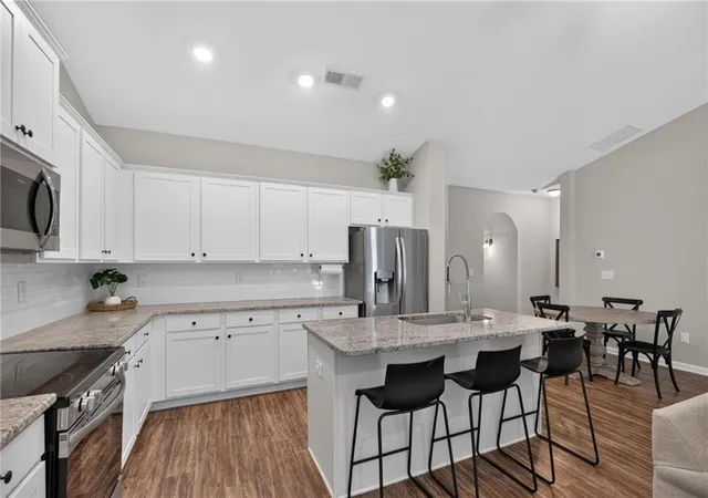 Photo 3 of Single family home for sale at 432 Clematis Ct, Temple, GA 30179 | MLS# 7841452 | Listing updated on 2026-09-25