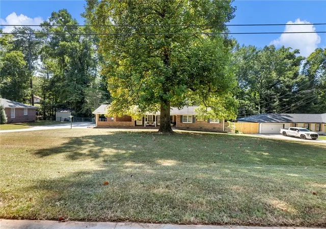 Photo 2 of Sale Pending at 2065 Oak Rd, Snellville, GA 30078 | MLS# 7836046 | Listing updated on 2026-09-25
